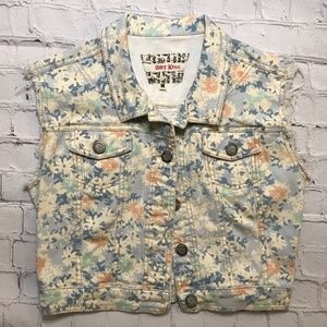 Hot Kiss Floral Jean Vest